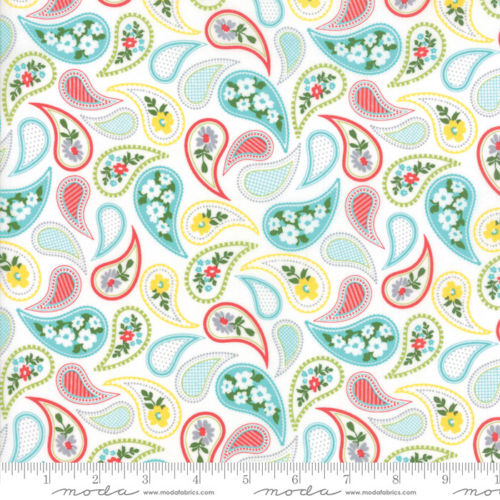 Mamas Cottage - April Rosenthal Floral Curtain Vanilla Blue Raspberry - 24052 24